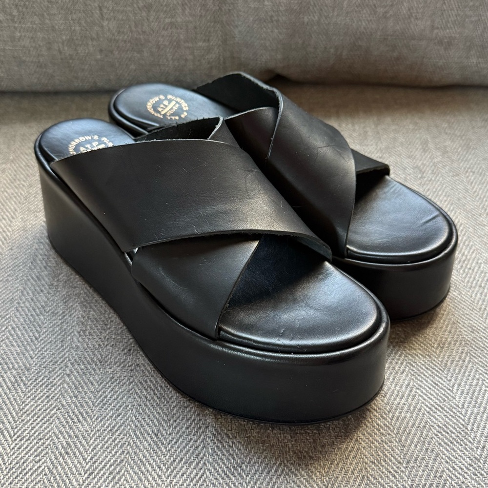 Women's Black Platform Slide Sandals